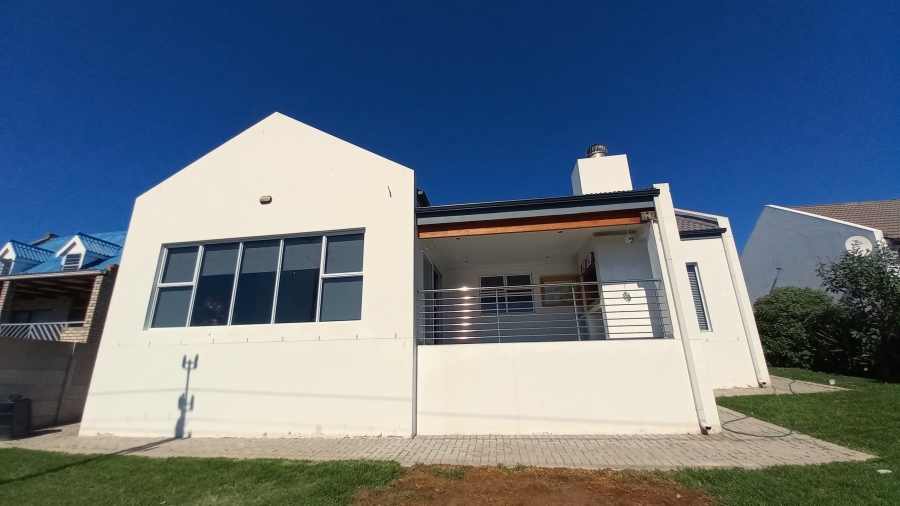 3 Bedroom Property for Sale in Kleinkoornhuis Western Cape